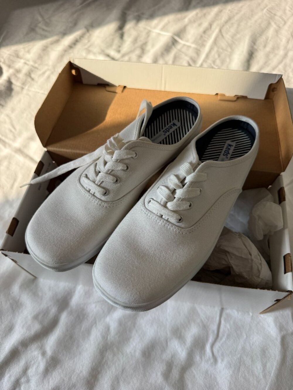 Keds Emily White Canvas Sneakers NIB Women's 9M